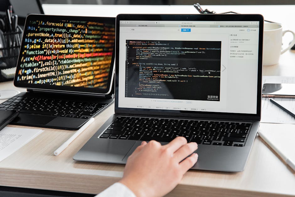 Code snippet showing example of FAQ schema markup setup (Photo: Mikhail Nilov / Pexels)